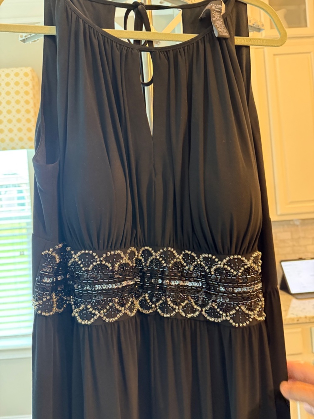Women’s gown - Picture 4 of 4